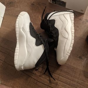 Jordan 10s. Near perfect like new. With box.